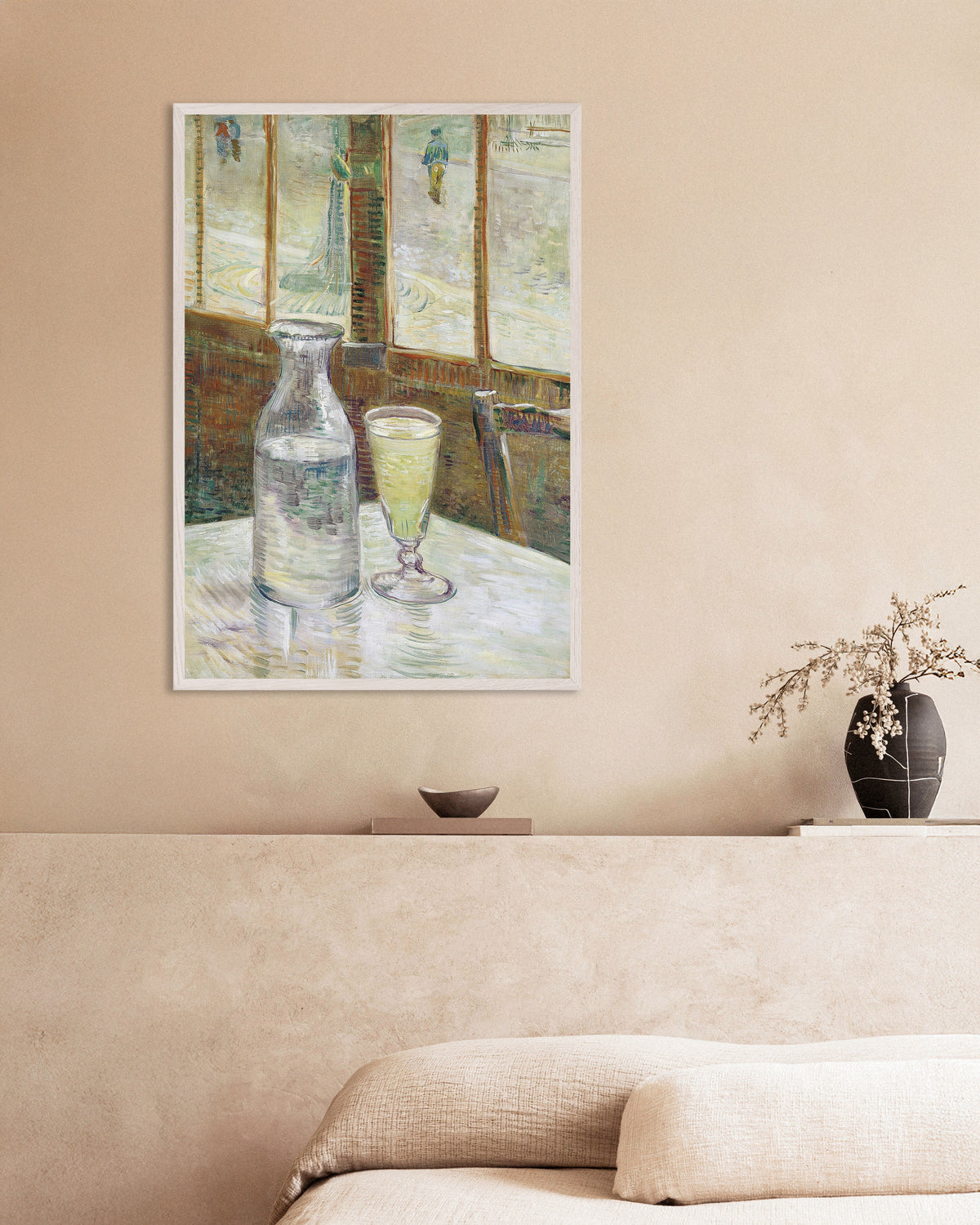 Poster von Café-Tisch mit Absinth (1887) von Vincent van Gogh, mit weißem Holzrahmen