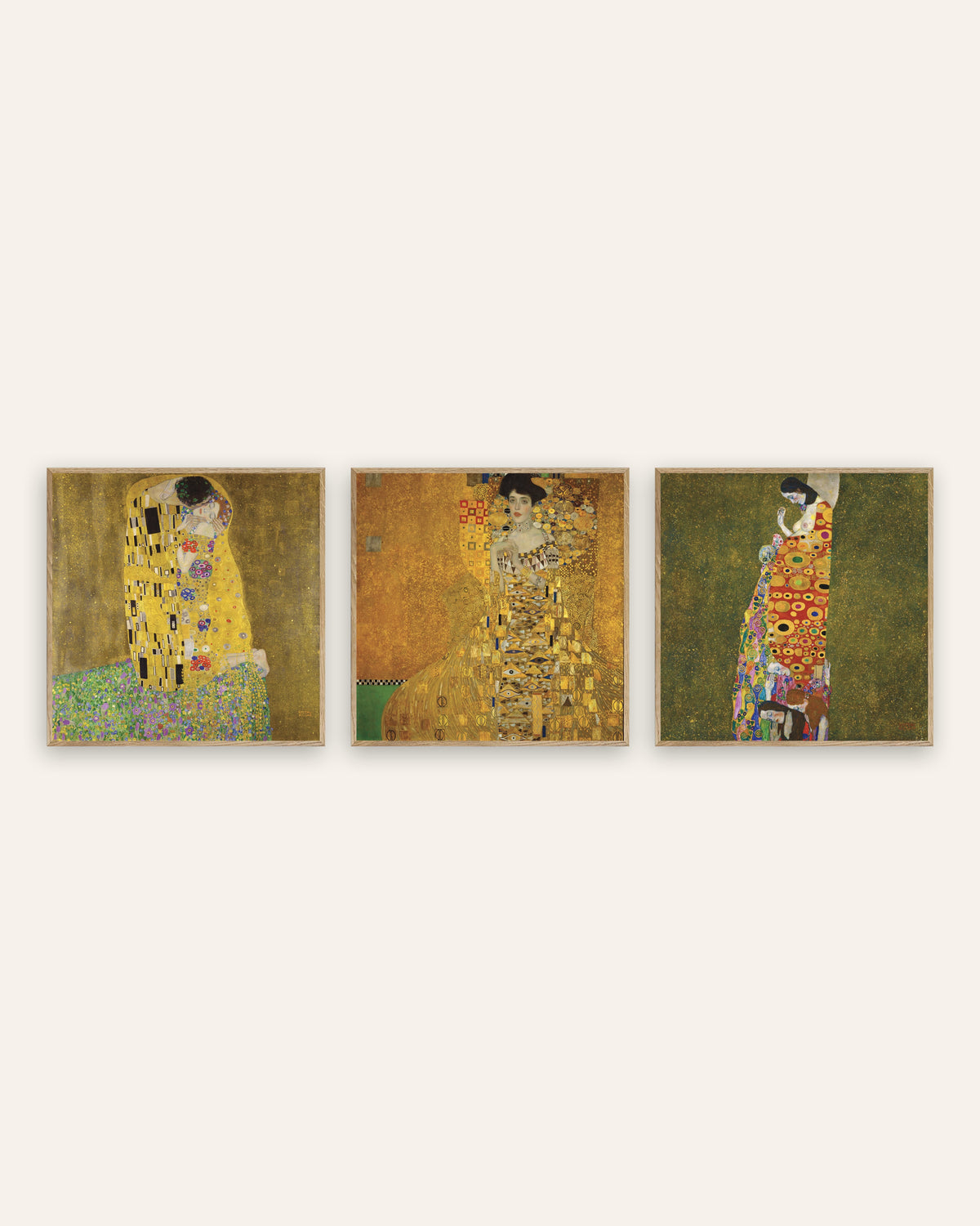 Klimt Poster 3er-Set: Der Kuss, Adele Bloch-Bauer I und Die Hoffnung II, in Rahmen aus Natureiche