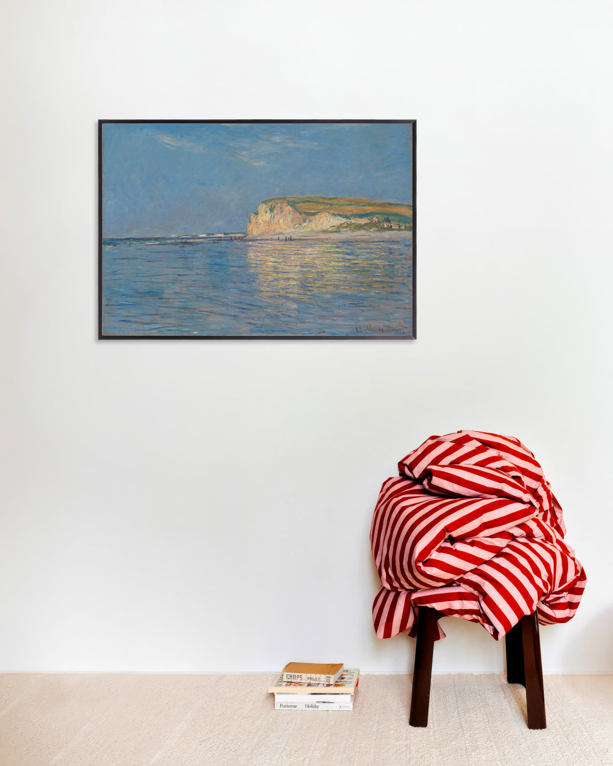Poster Ebbe in Pourville bei Dieppe (1882) von Claude Monet mit Metallrahmen
