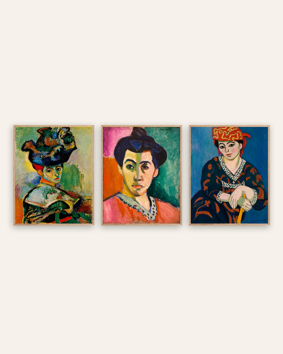 Matisse Poster 3er-Set Fauvismus-Porträts: Frau mit Hut, Madame Matisse und Roter Madras-Kopfschmuck, in Rahmen aus Natureiche