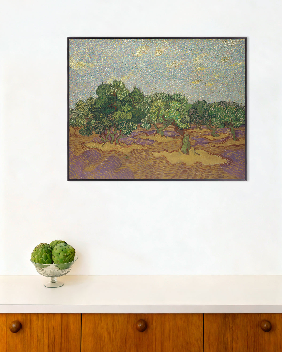 Poster von Olivenbäume unter einem blassen Himmel (1889) von Vincent van Gogh, mit Metallrahmen