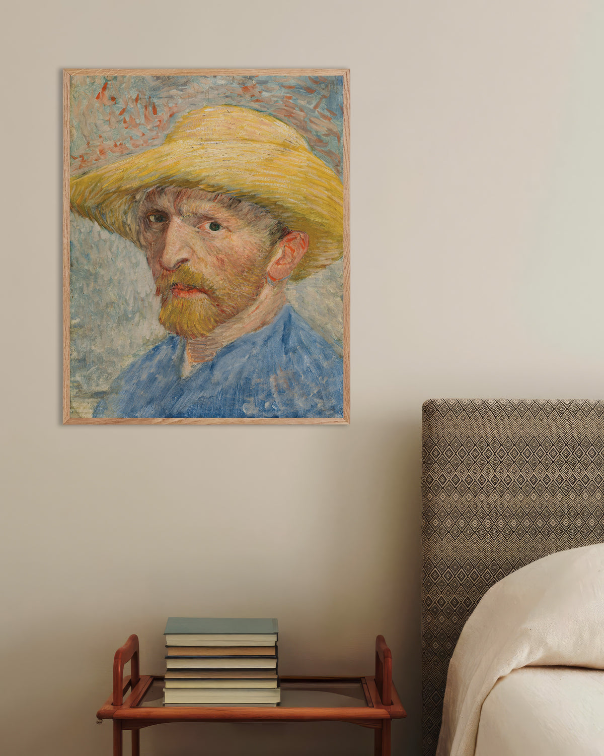 Poster Selbstporträt mit Strohhut und blauem Kittel (1887) von Vincent van Gogh, mit naturfarbenem Holzrahmen