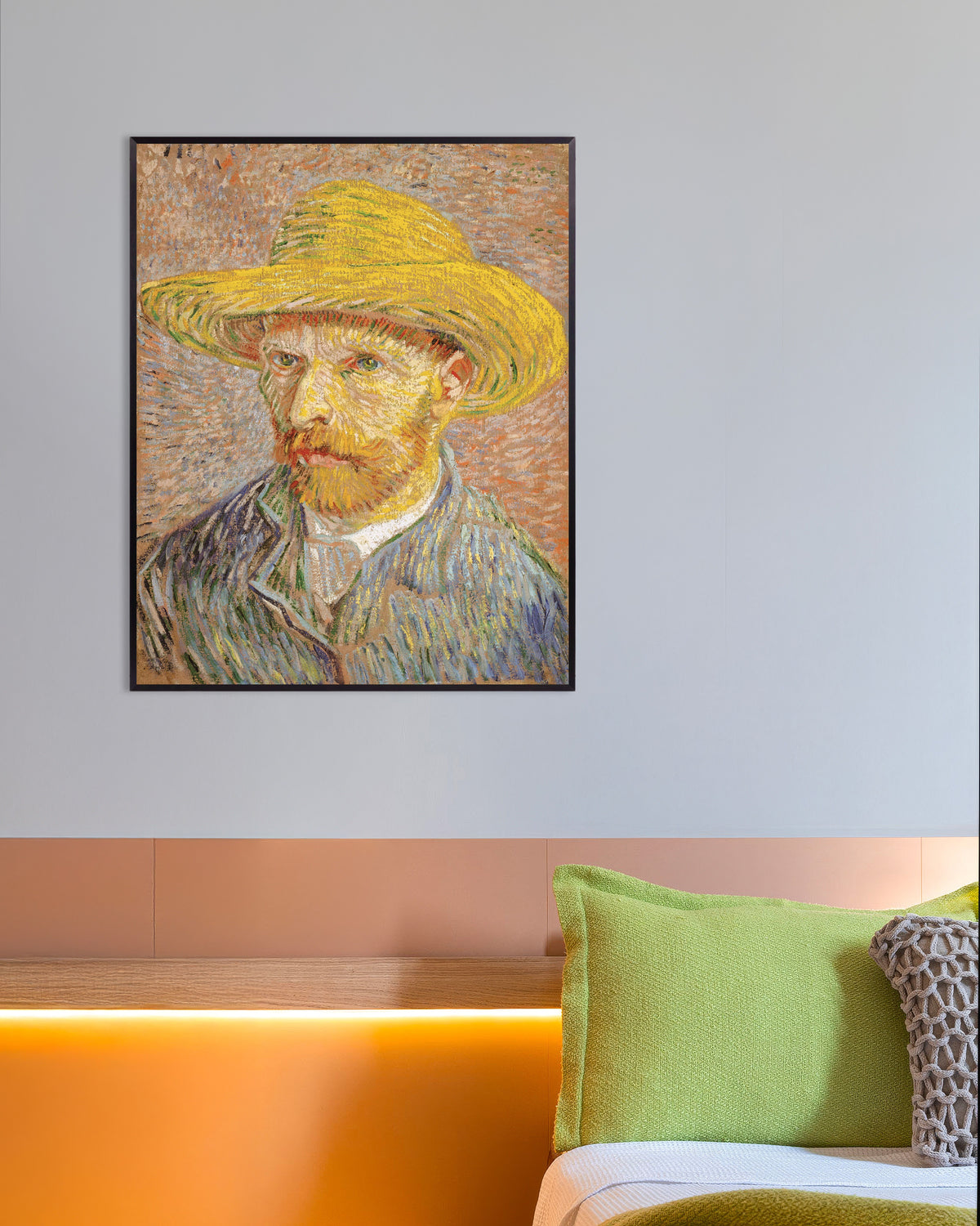 Poster von Selbstporträt mit Strohhut vor orangefarbenem Hintergrund (1887) von Vincent van Gogh, mit Metallrahmen