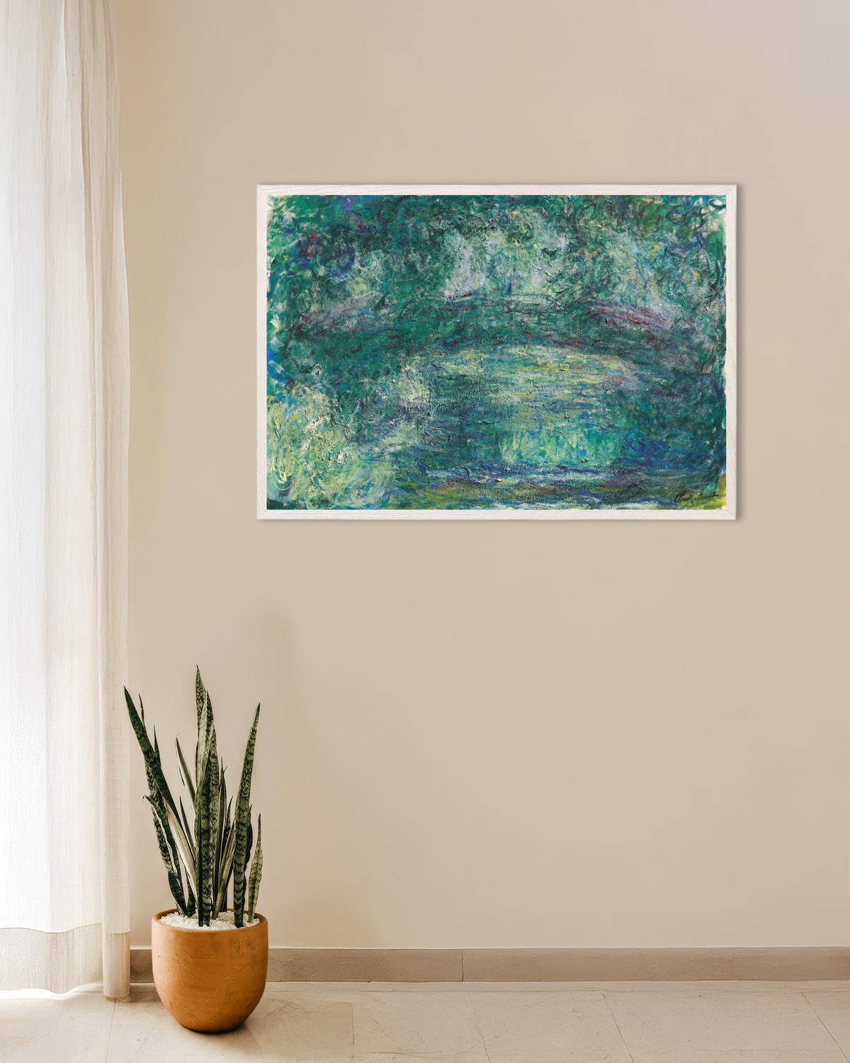 Poster Die japanische Brücke (1918–1924) von Claude Monet mit weißem Holzrahmen