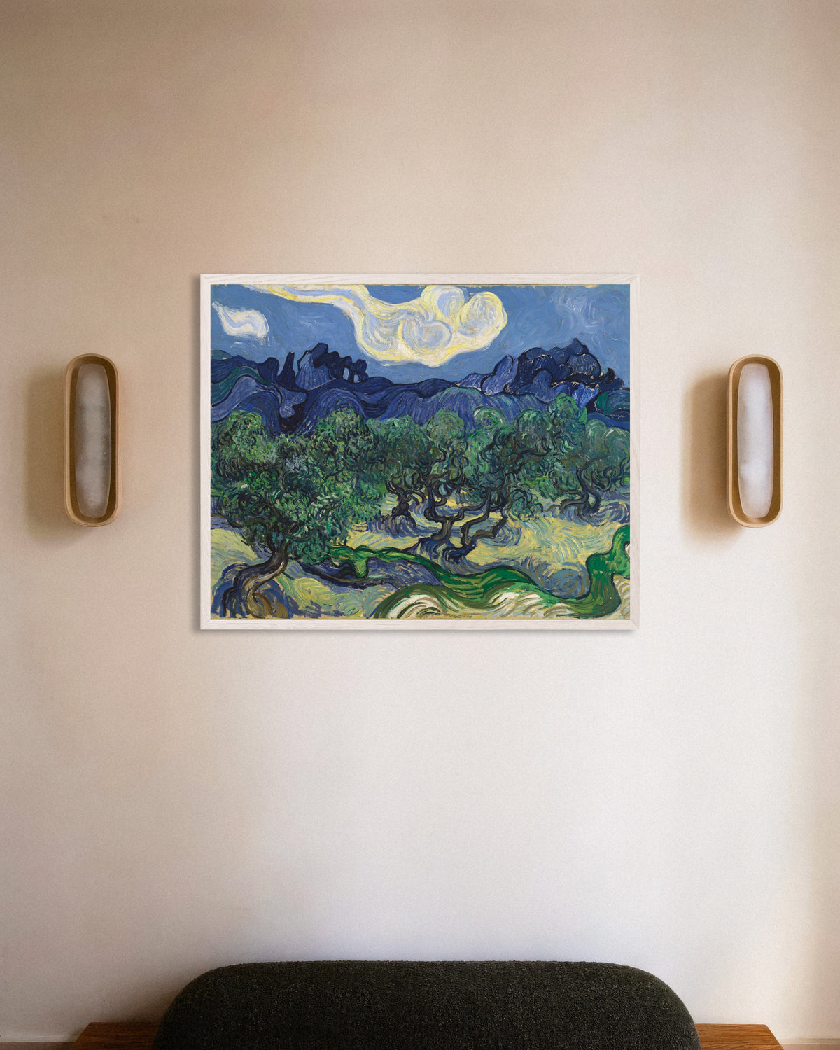 Poster „Die Olivenbäume (1889) von Vincent van Gogh“ mit weißem Holzrahmen