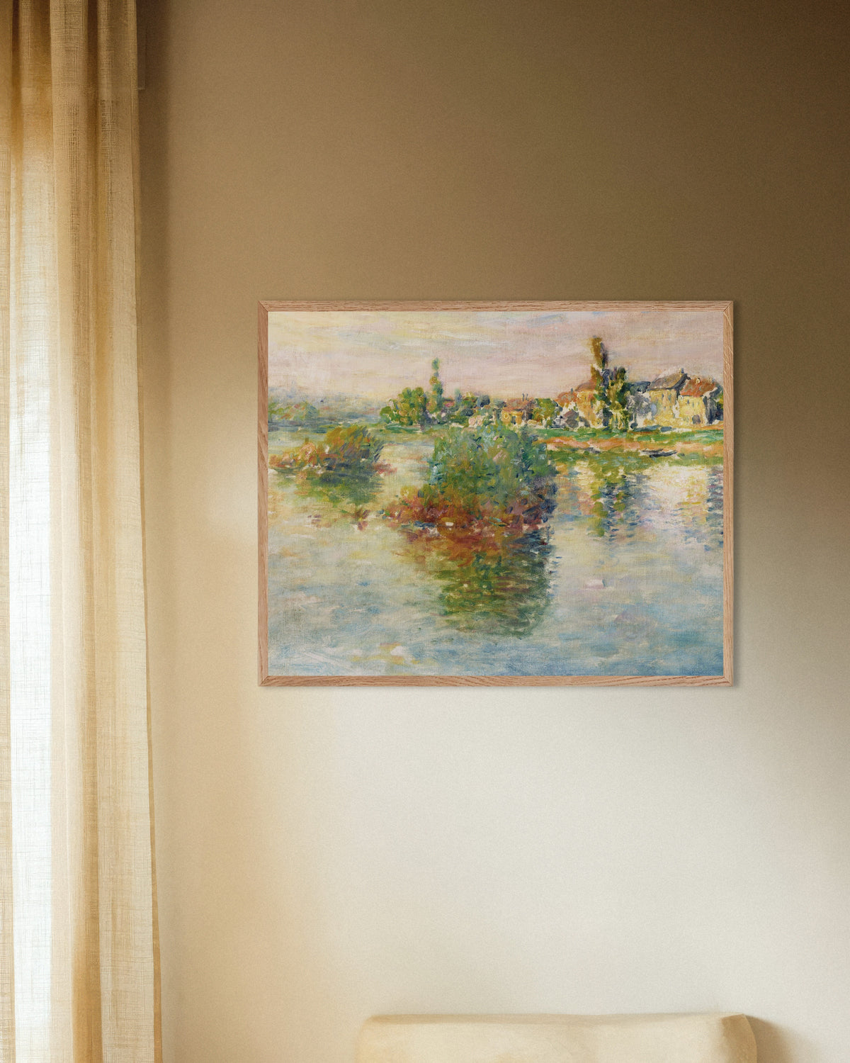 Poster Die Seine bei Lavacourt (1879) von Claude Monet mit naturfarbenem Holzrahmen