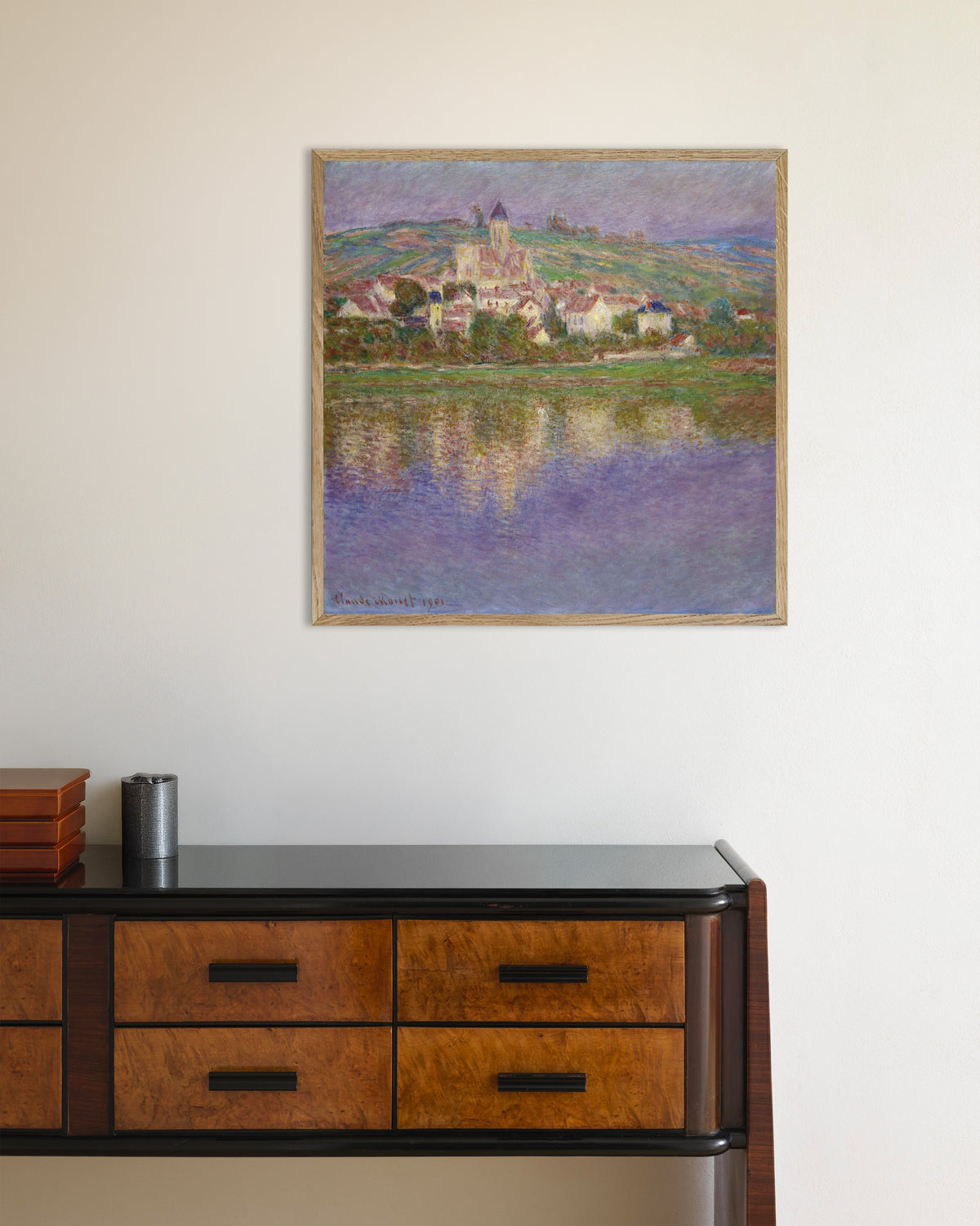 Poster Vétheuil (1901) von Claude Monet mit naturfarbenem Holzrahmen