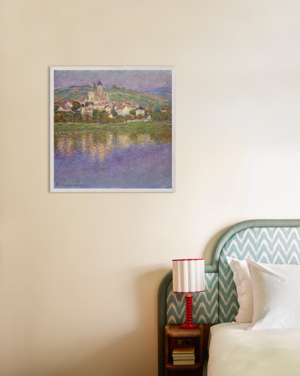 Poster Vétheuil (1901) von Claude Monet mit weißem Holzrahmen