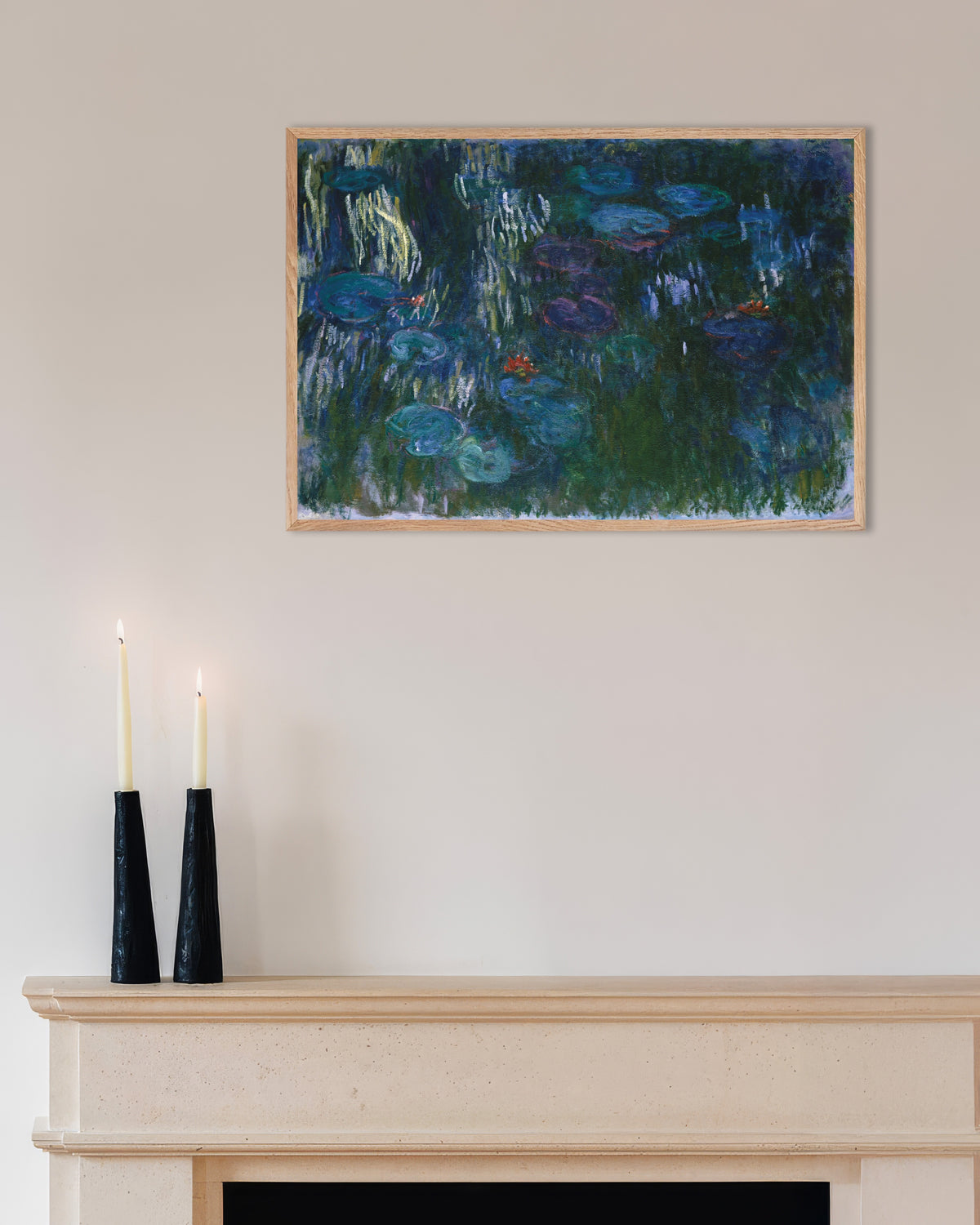 Poster Seerosen (1916–1919) von Claude Monet mit naturfarbenem Holzrahmen