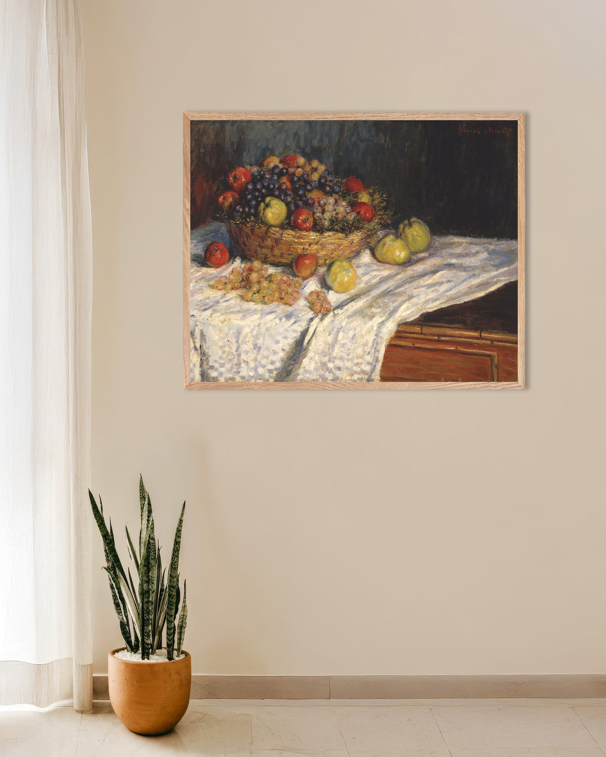 Poster Äpfel und Trauben (1879–1880) von Claude Monet mit naturfarbenem Holzrahmen