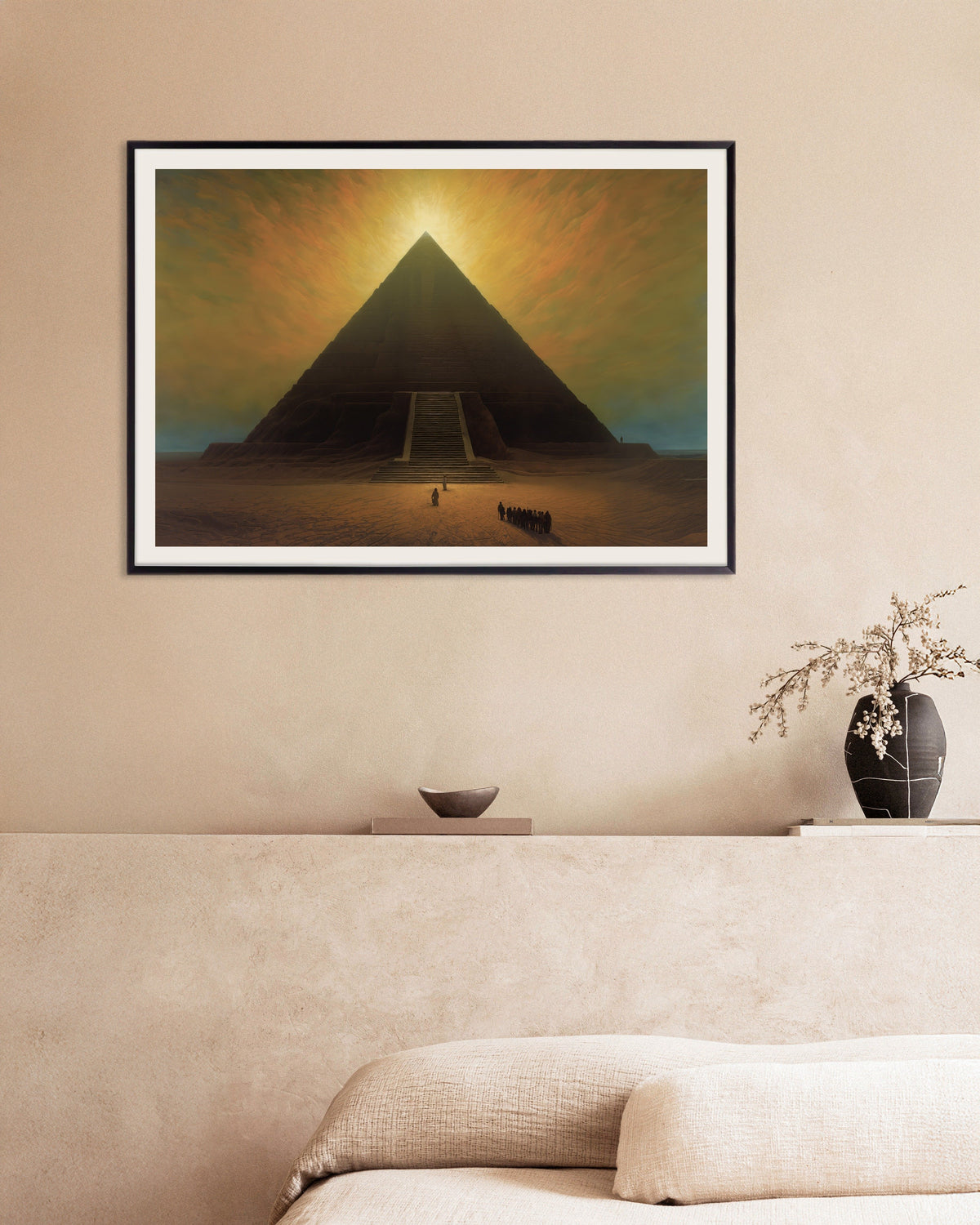 Poster „Stimmungsvoll, düster und mystisch: Die Große Pyramide“ mit Metallrahmen