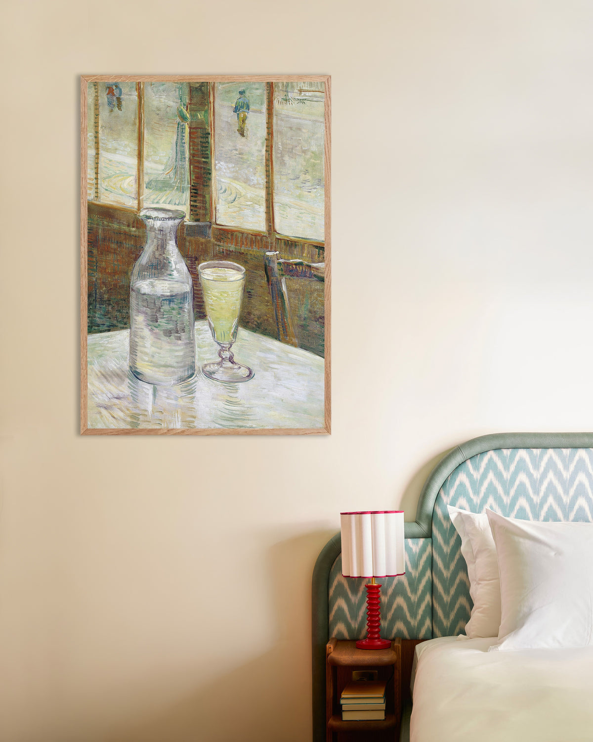 Poster von Café-Tisch mit Absinth (1887) von Vincent van Gogh, mit naturfarbenem Holzrahmen