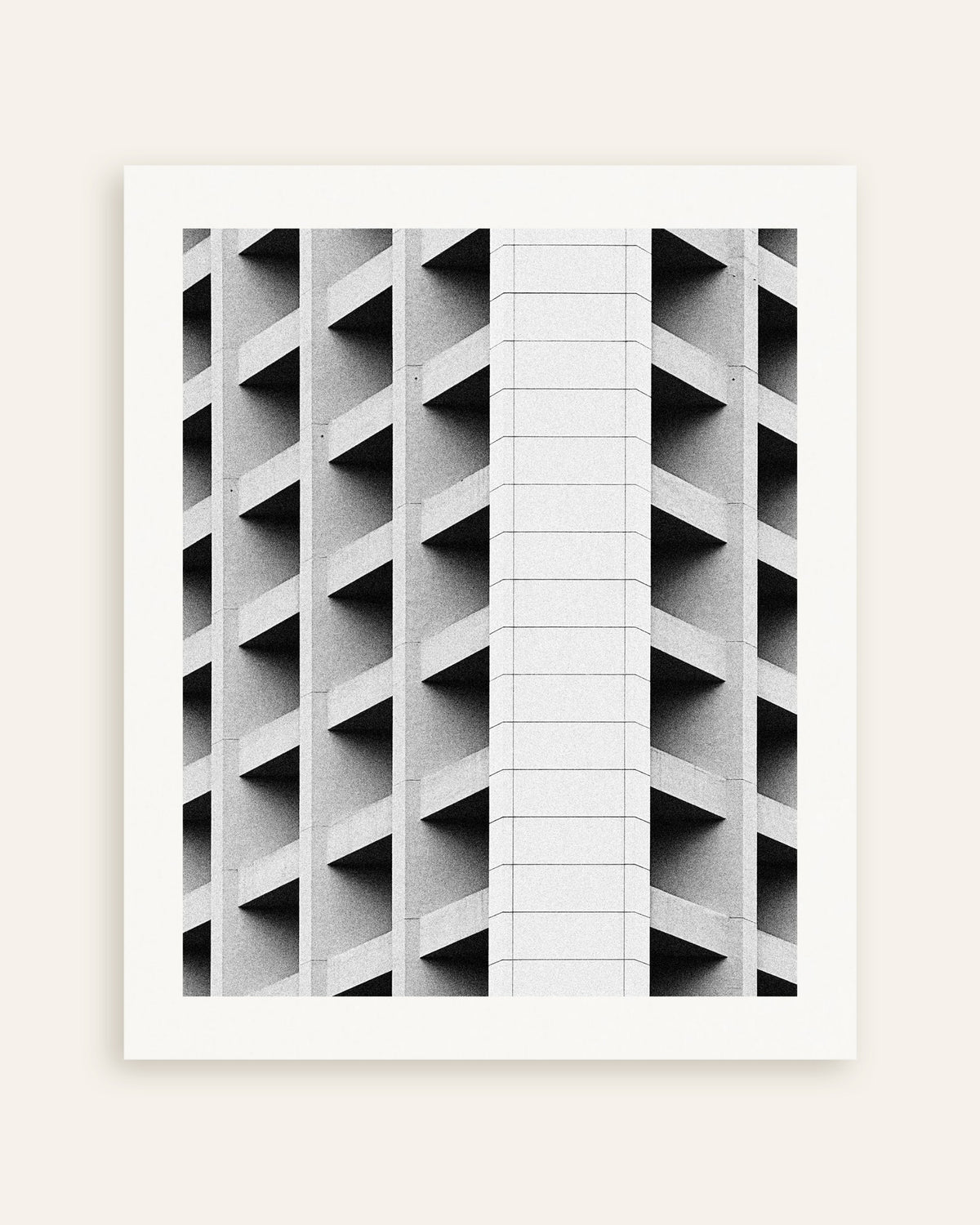 Poster „Kassettenfassade mit weißem Mittelstreifen“, Miniaturansicht