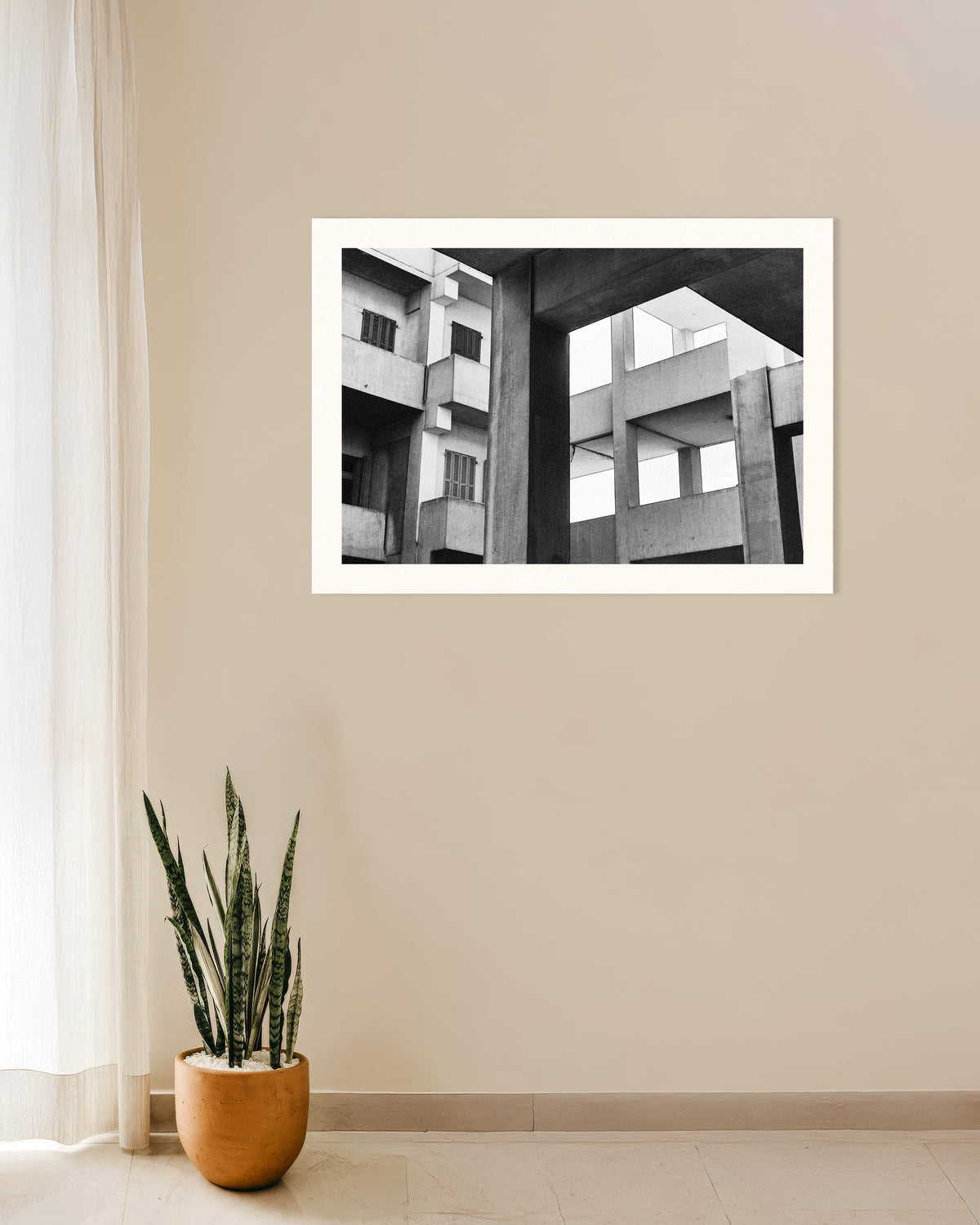 Poster „Betonrahmen und Fensterläden“