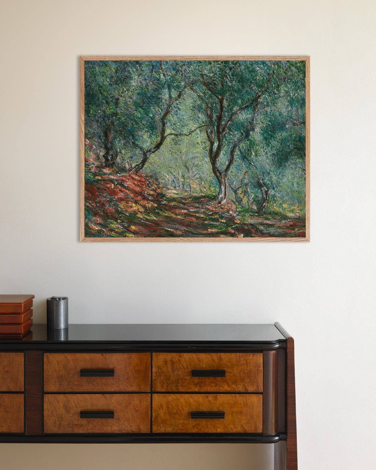 Poster Olivenhain im Garten Moreno (1884) von Claude Monet mit naturfarbenem Holzrahmen