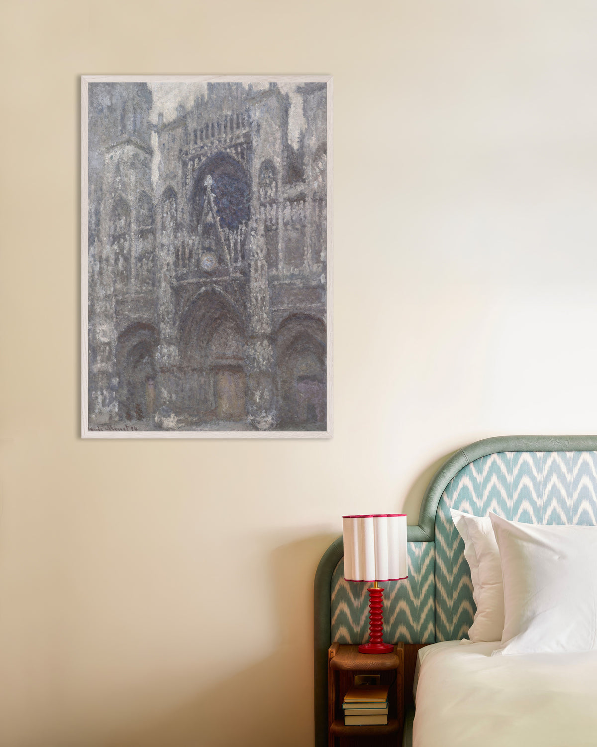Poster Die Kathedrale von Rouen, das Portal bei grauem Wetter (1892) von Claude Monet mit weißem Holzrahmen