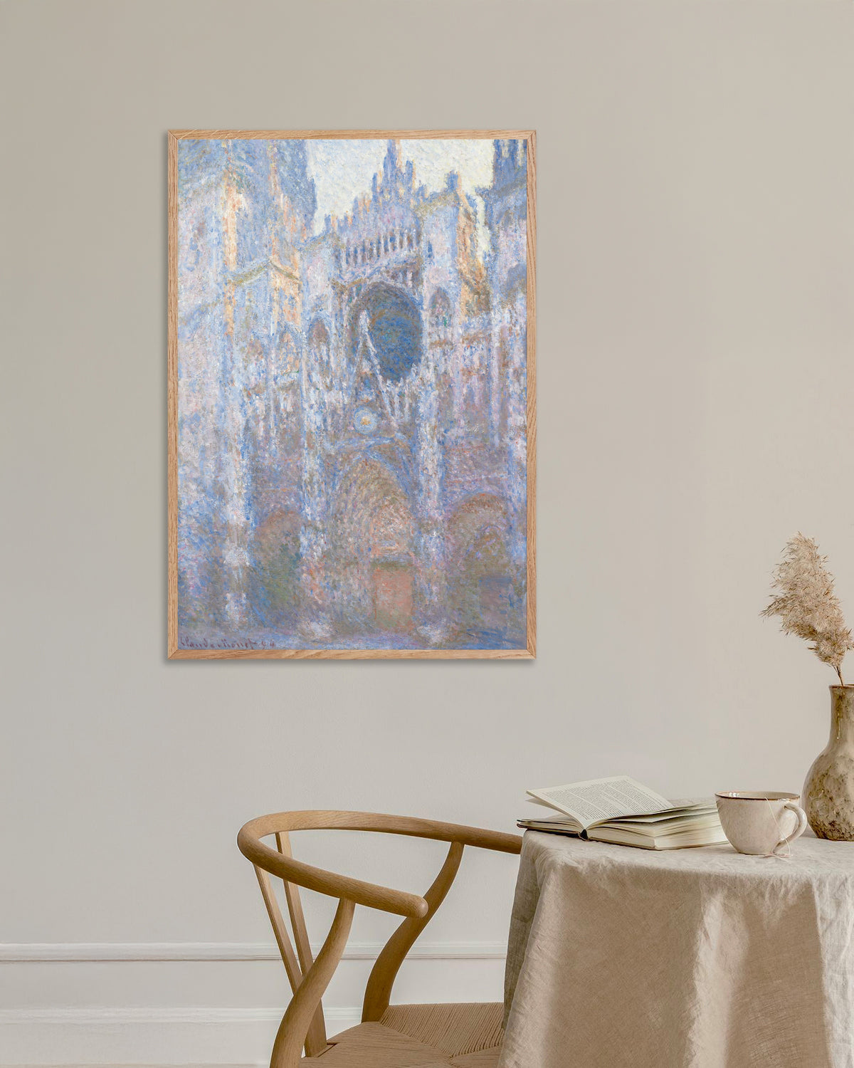 Poster Die Kathedrale von Rouen, Westfassade (1894) von Claude Monet mit naturfarbenem Holzrahmen