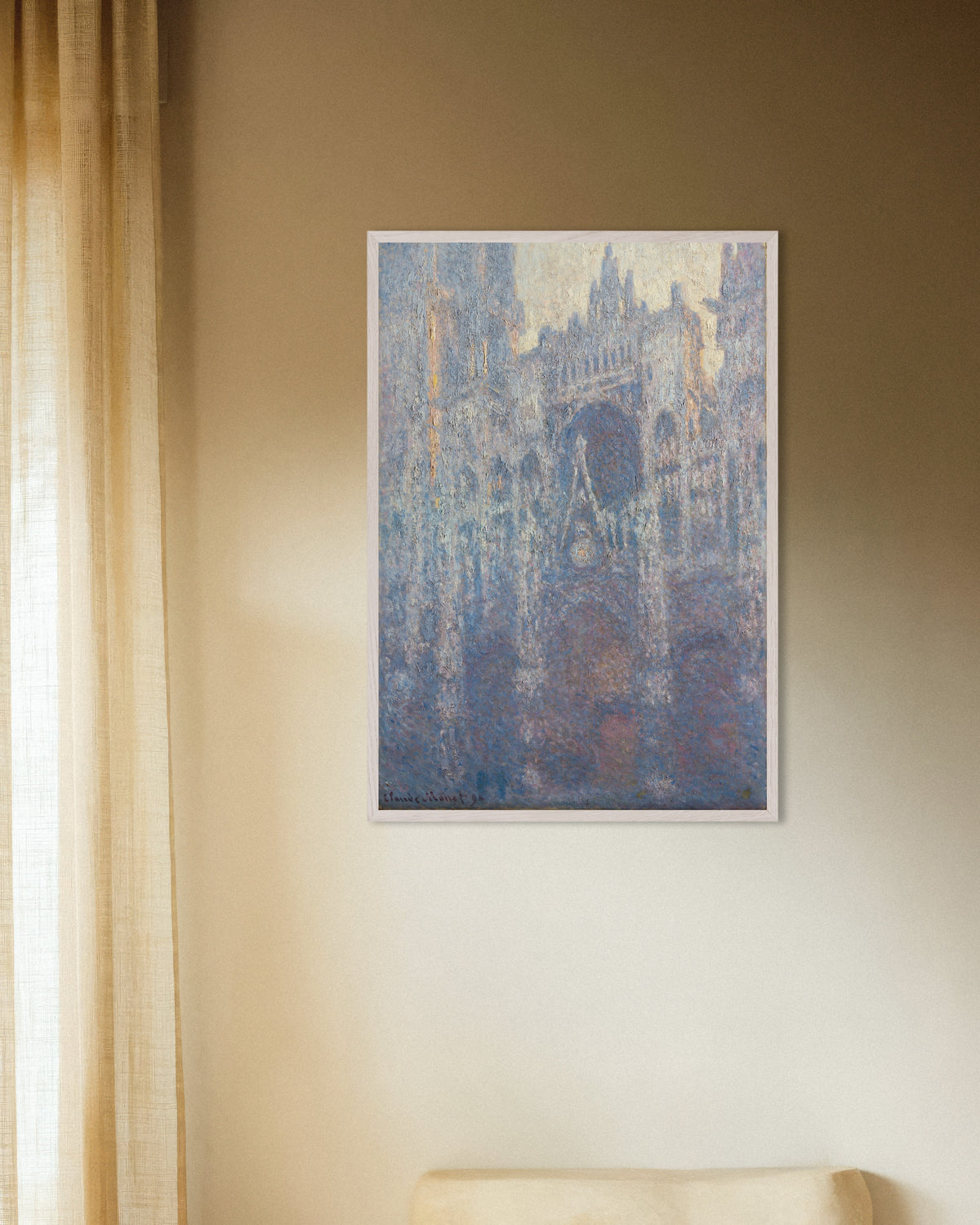 Poster Das Portal der Kathedrale von Rouen im Morgenlicht (1894) von Claude Monet mit weißem Holzrahmen