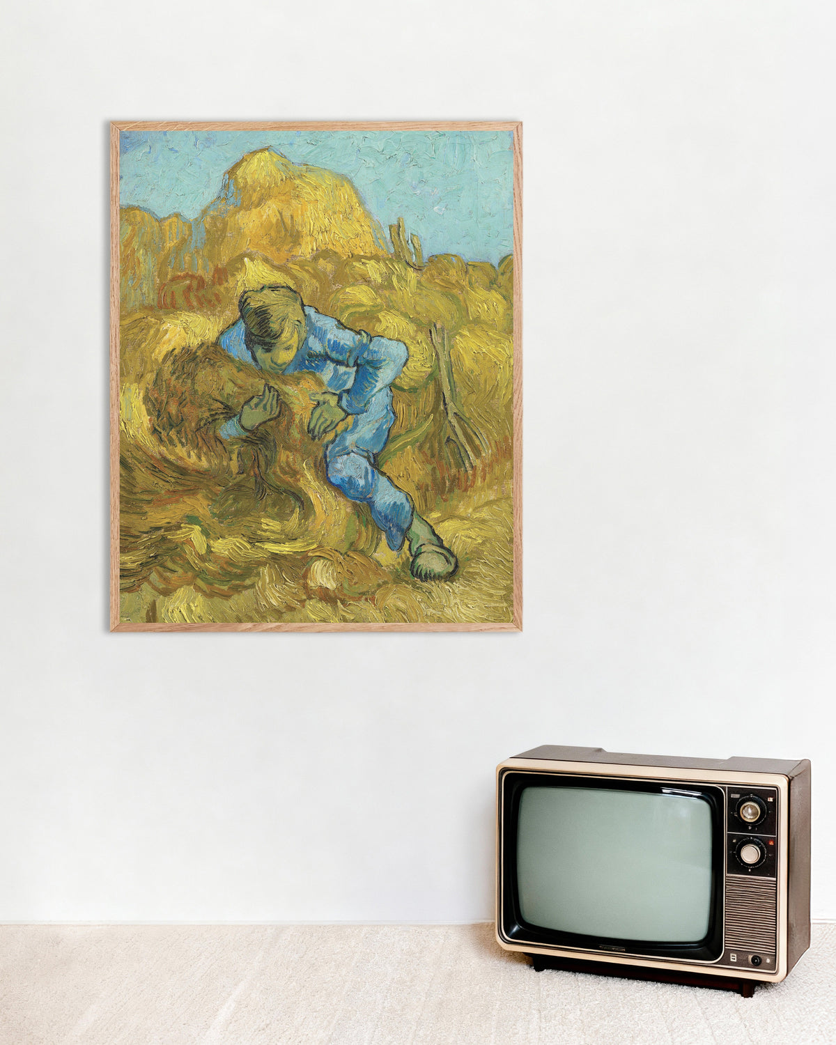 Poster von Der Garbenbinder, nach Millet (1889) von Vincent van Gogh, mit naturbelassenem Holzrahmen